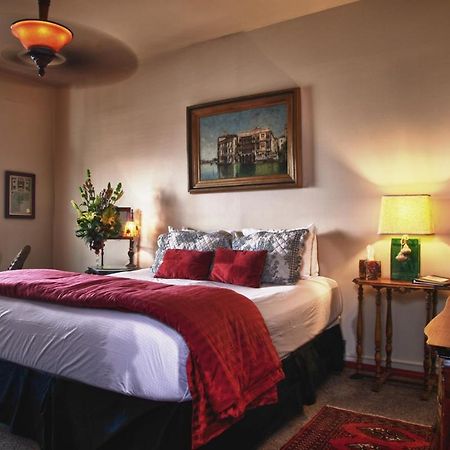 Mile High Inn Джером Екстериор снимка