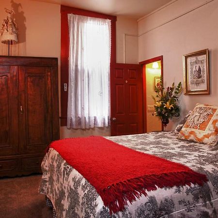 Mile High Inn Джером Екстериор снимка